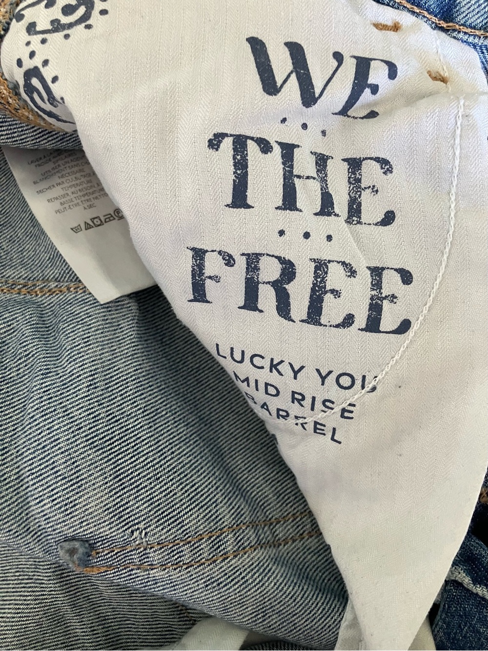We The Free Good Luck Mid Rise Barrel Jeans Size 29 Medium Wash Wide Leg Denim - Picture 11 of 16